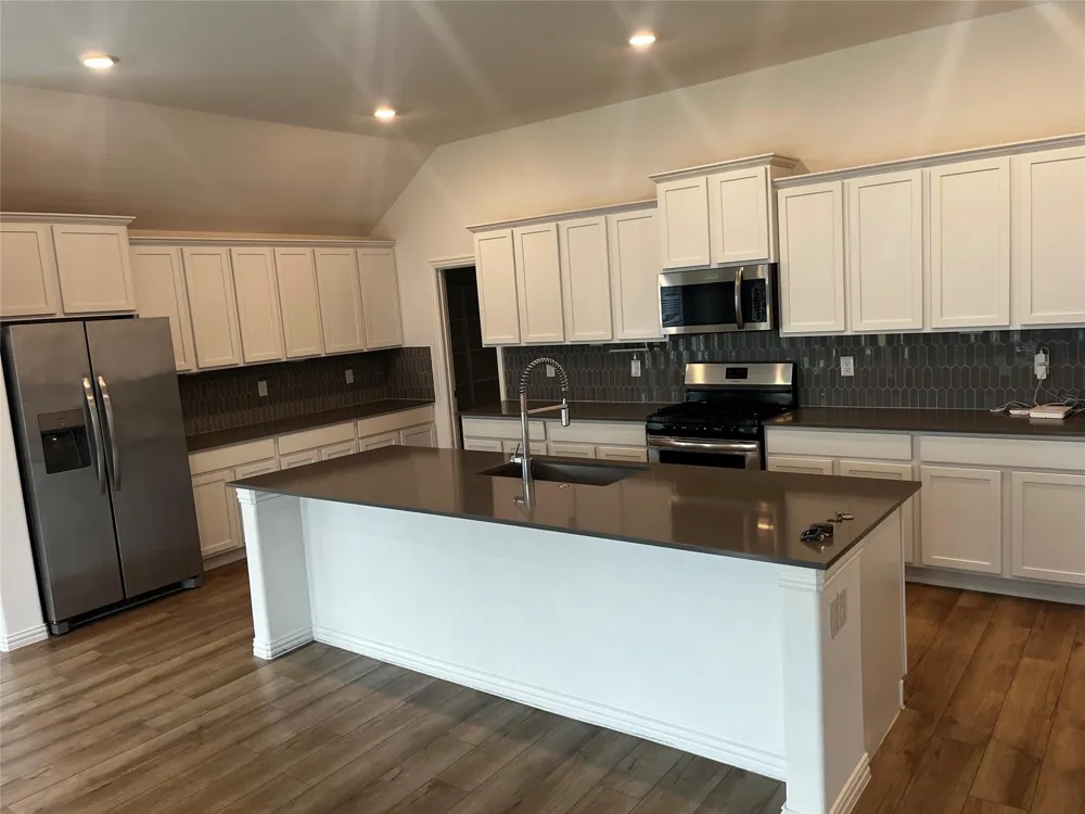31510 Vineyard Creek Drive Fulshear, TX 77441