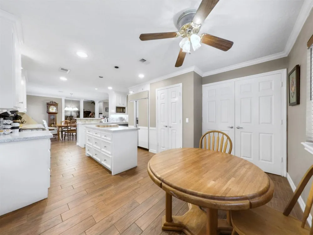 15621 Elwood Drive Jersey Village, TX 77040