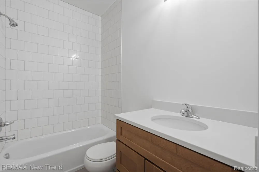 2021 Crested Butte Drive White Lake Charter Township, MI 48383