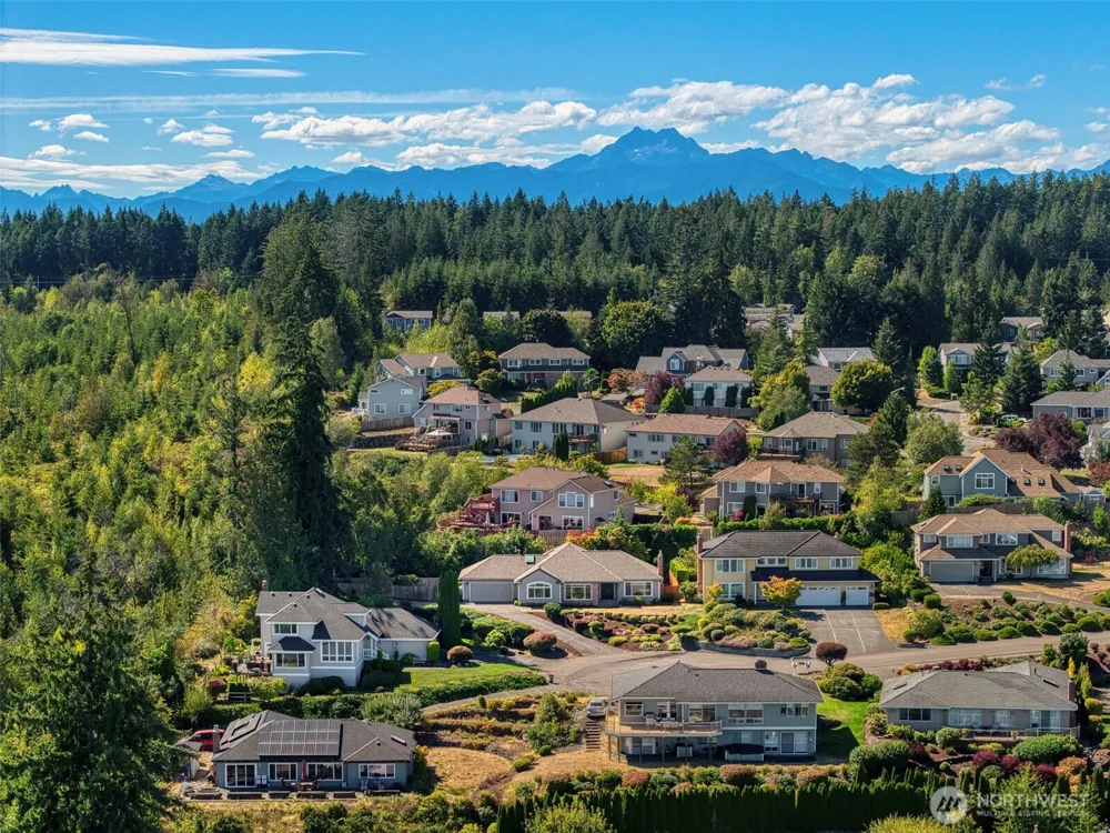 7685 Esther Place NW Silverdale, WA 98383