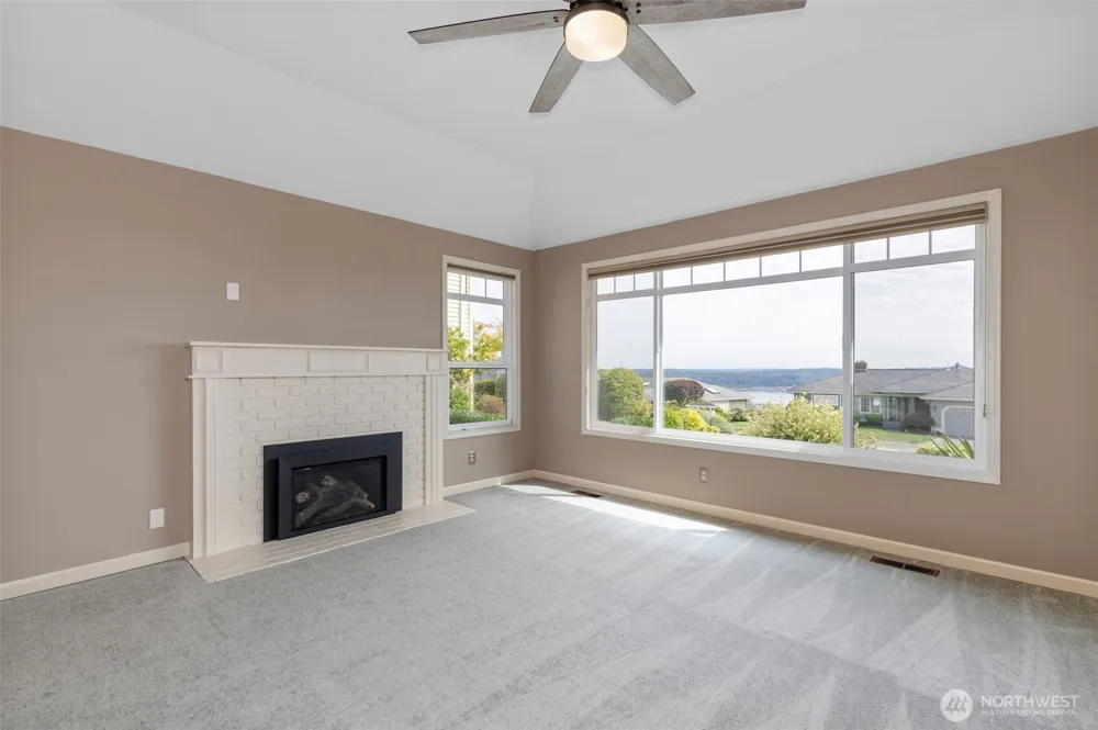 7685 Esther Place NW Silverdale, WA 98383