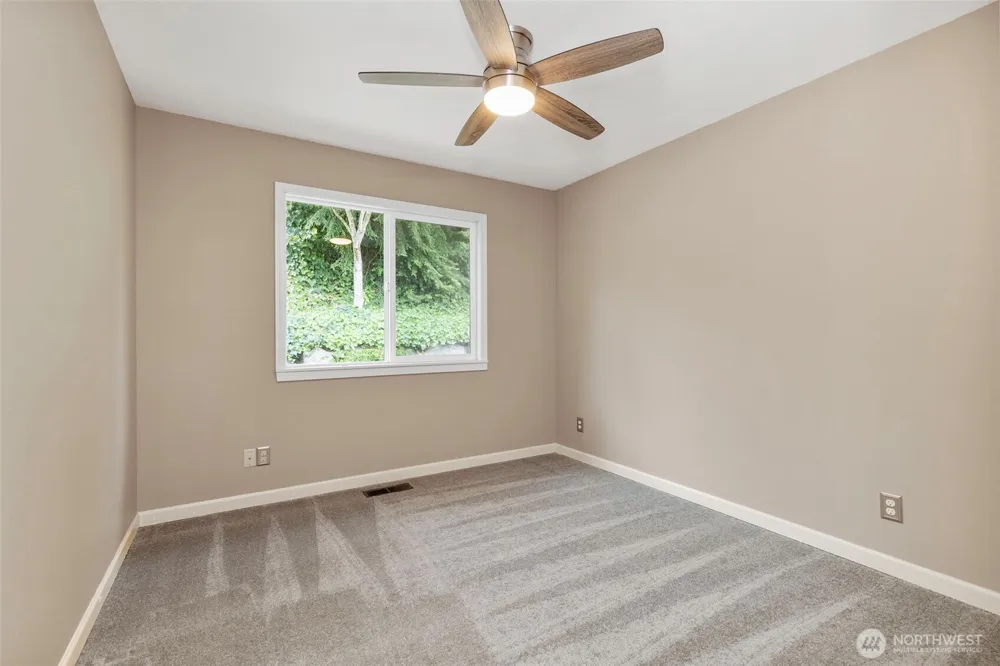 7685 Esther Place NW Silverdale, WA 98383