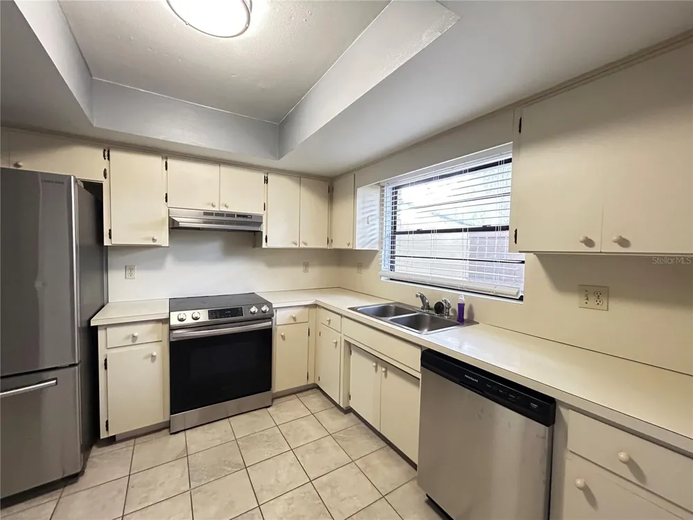 1026 MEDINAH DRIVE Winter Haven, FL 33884