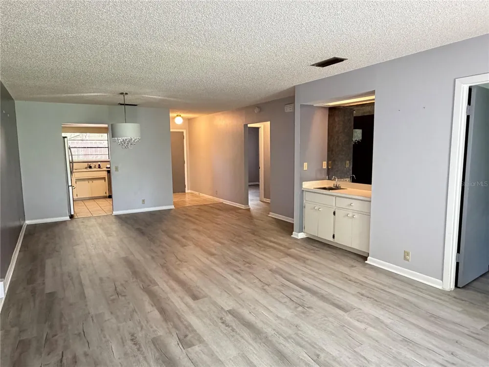 1026 MEDINAH DRIVE Winter Haven, FL 33884