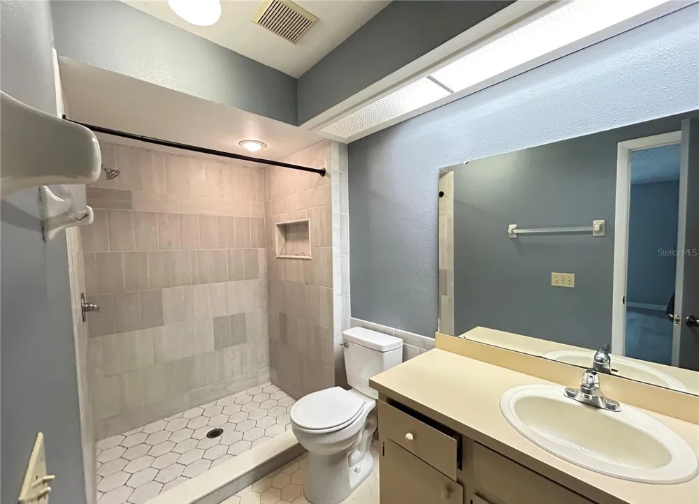 1026 MEDINAH DRIVE Winter Haven, FL 33884