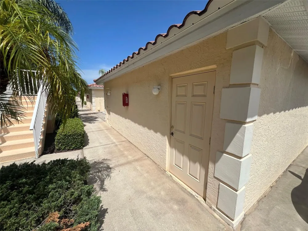 4270 VICENZA DRIVE #B40 Venice, FL 34293