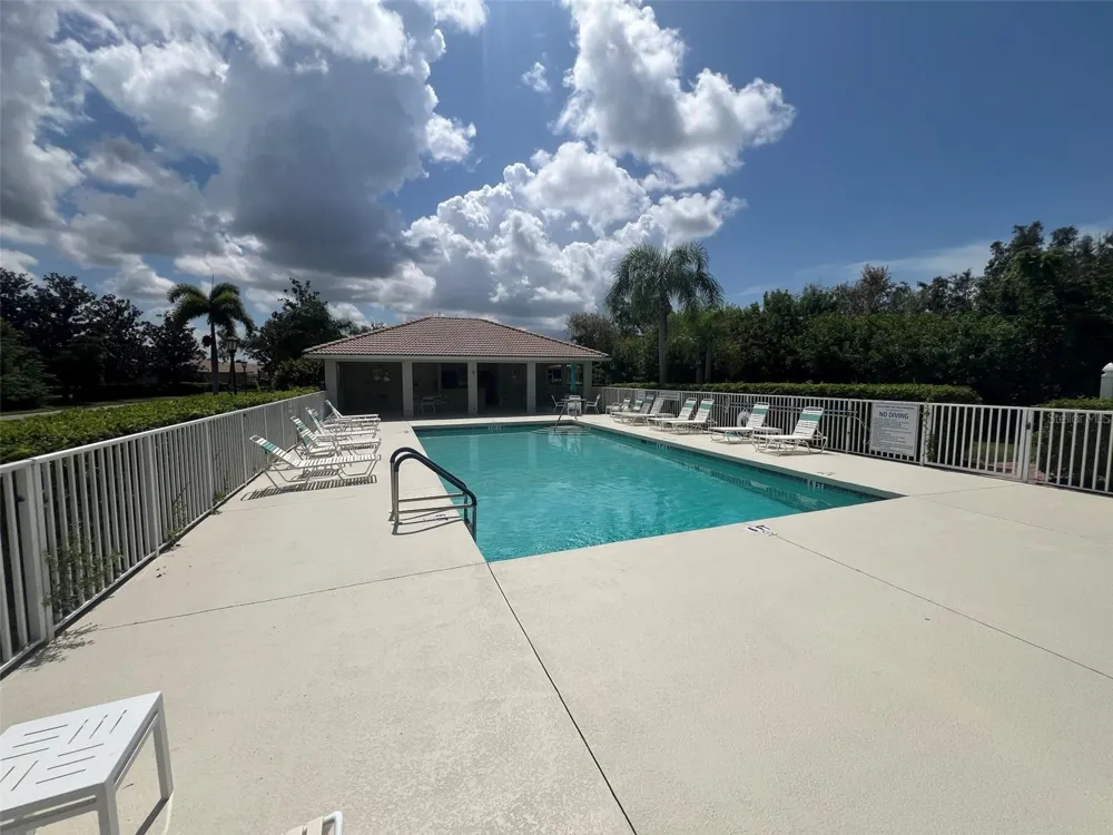 4270 VICENZA DRIVE #B40 Venice, FL 34293