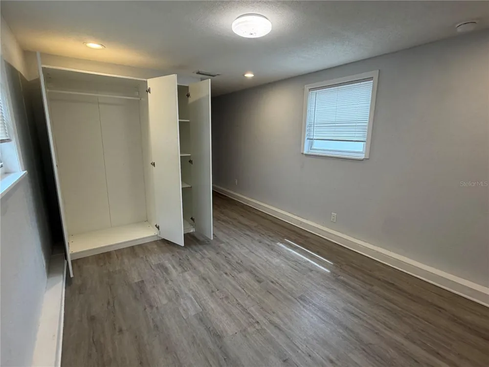 4735 21ST AVENUE St Petersburg, FL 33713