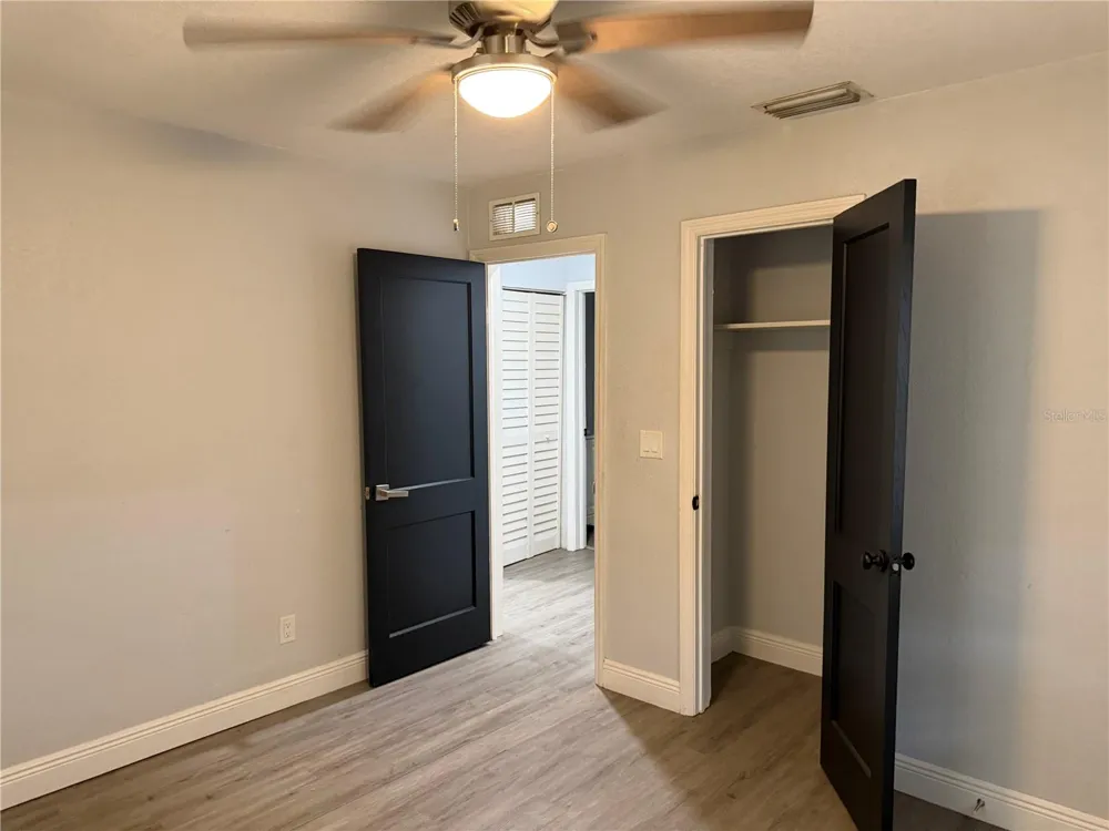 4735 21ST AVENUE St Petersburg, FL 33713