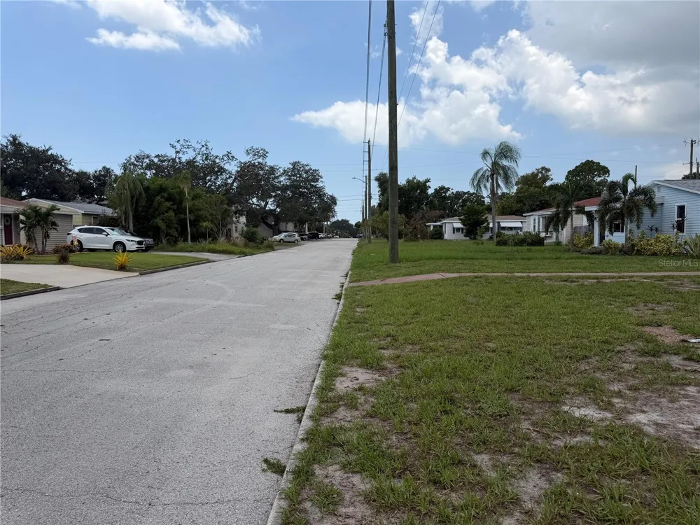 4735 21ST AVENUE St Petersburg, FL 33713