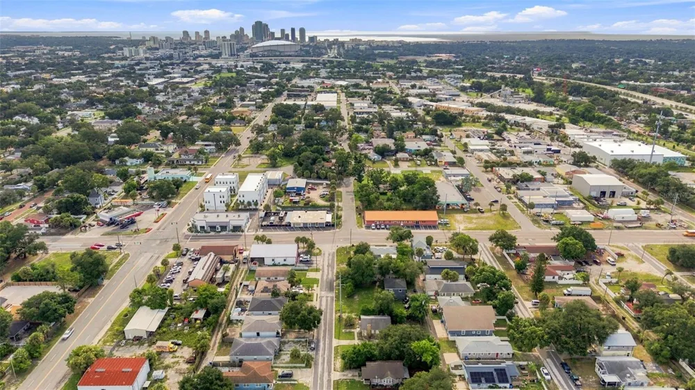 2848 EMERSON AVENUE S St Petersburg, FL 33712