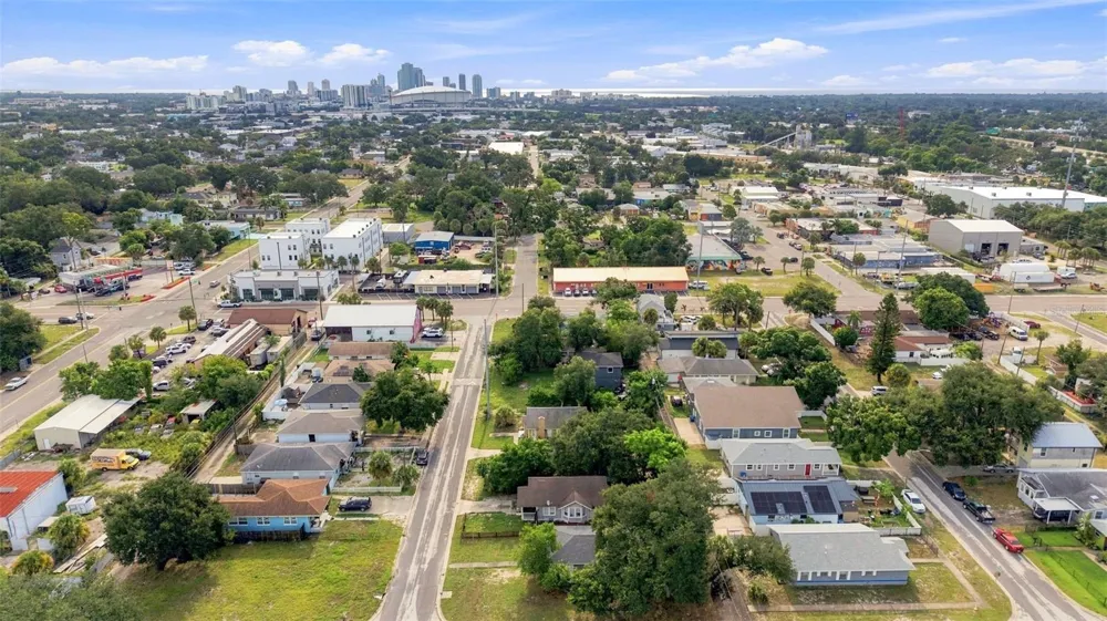 2848 EMERSON AVENUE S St Petersburg, FL 33712