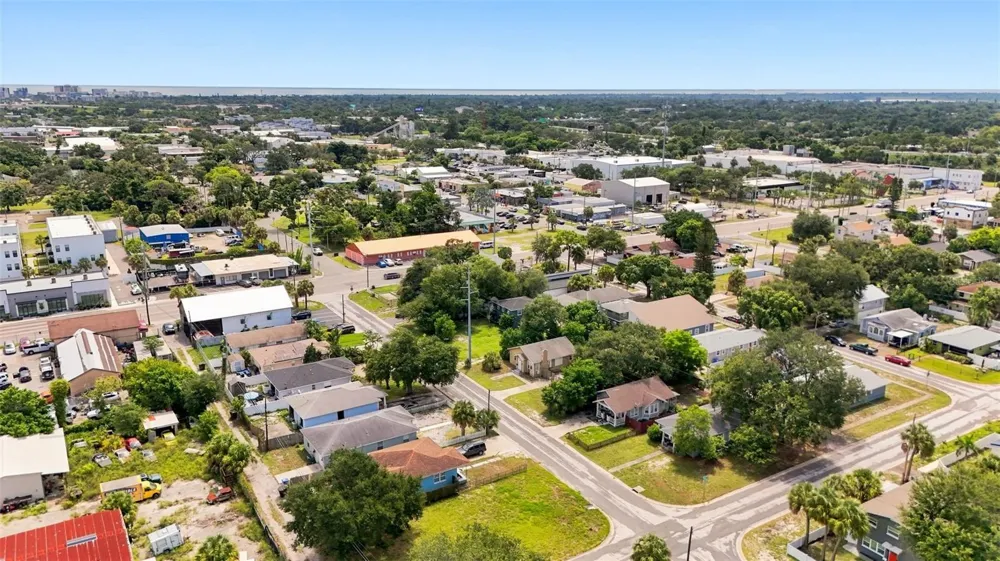2848 EMERSON AVENUE S St Petersburg, FL 33712