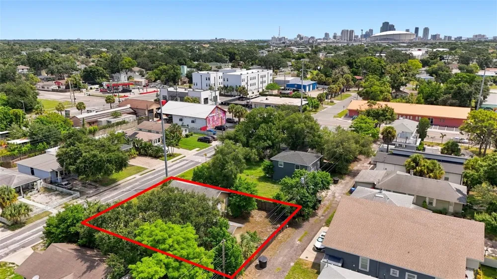 2848 EMERSON AVENUE S St Petersburg, FL 33712