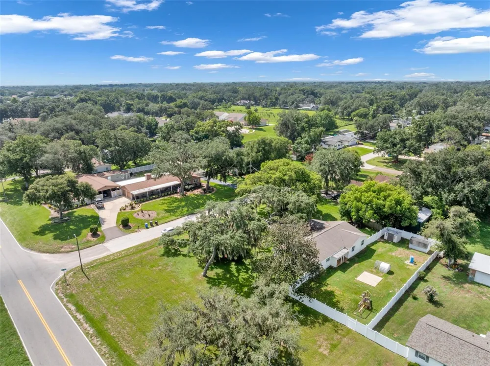 1002 KAY JEAN DRIVE Valrico, FL 33594