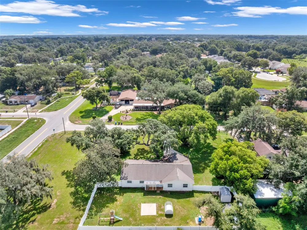 1002 KAY JEAN DRIVE Valrico, FL 33594