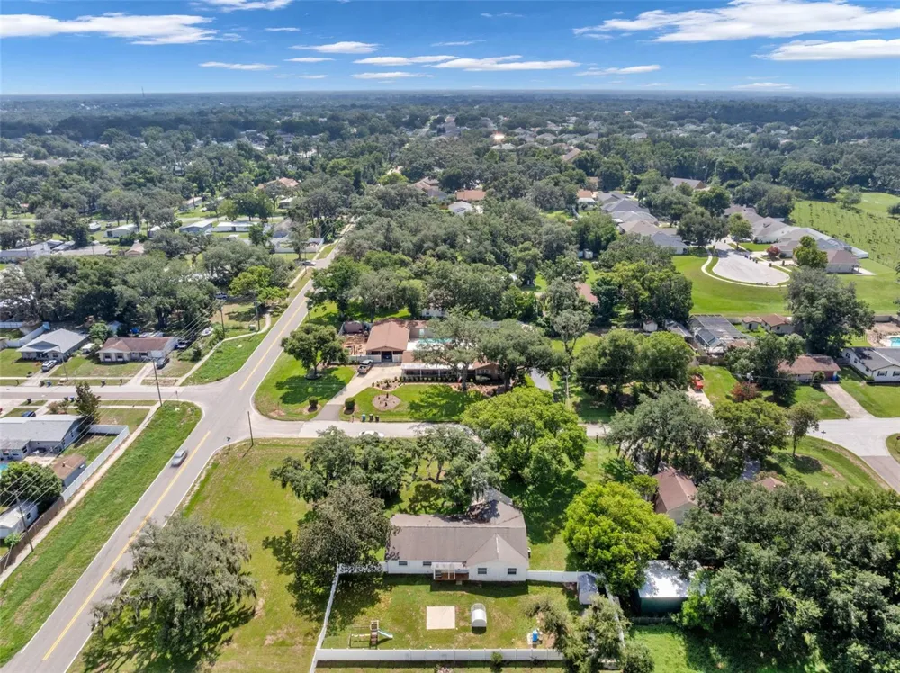 1002 KAY JEAN DRIVE Valrico, FL 33594