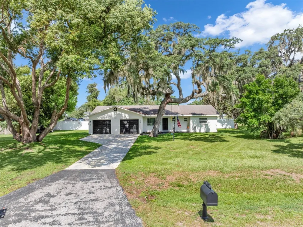 1002 KAY JEAN DRIVE Valrico, FL 33594