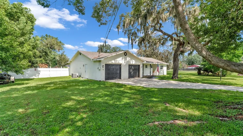 1002 KAY JEAN DRIVE Valrico, FL 33594