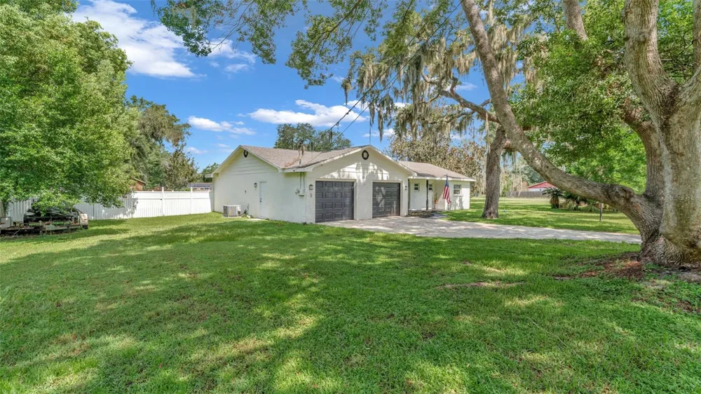 1002 KAY JEAN DRIVE Valrico, FL 33594