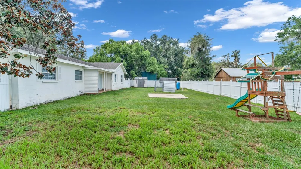 1002 KAY JEAN DRIVE Valrico, FL 33594