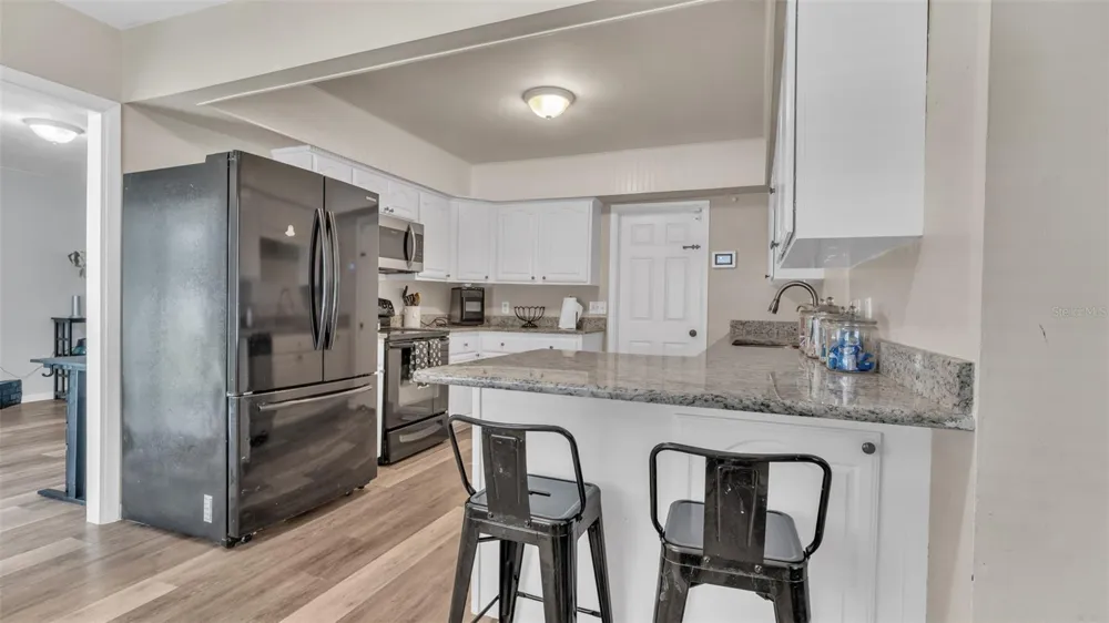 1002 KAY JEAN DRIVE Valrico, FL 33594