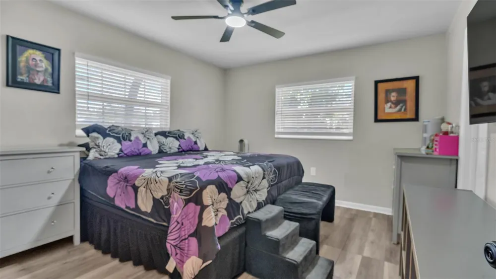 1002 KAY JEAN DRIVE Valrico, FL 33594