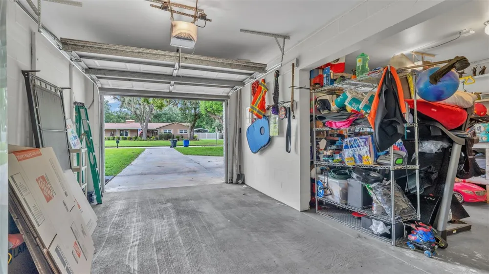 1002 KAY JEAN DRIVE Valrico, FL 33594