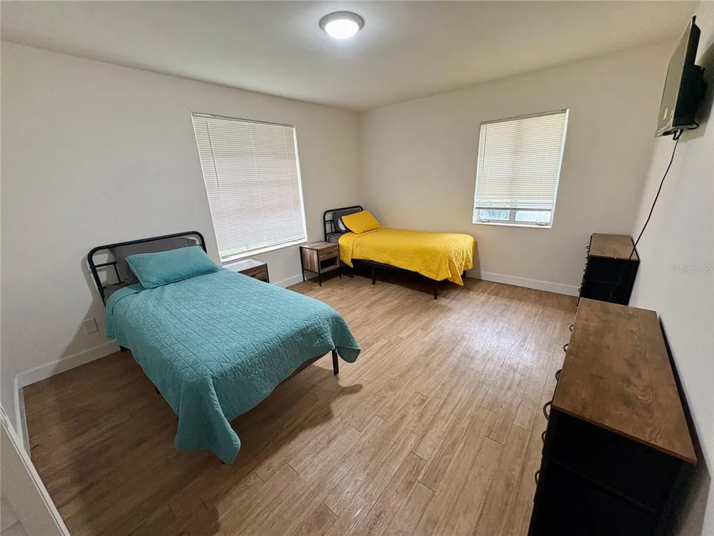 780 26TH AVENUE S St Petersburg, FL 33705