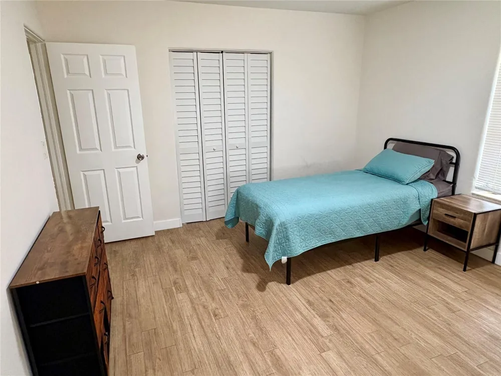 780 26TH AVENUE S St Petersburg, FL 33705