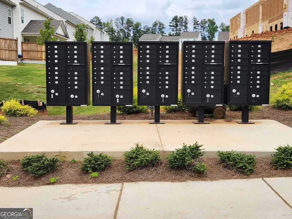 71 Umber LN Newnan, GA 30263