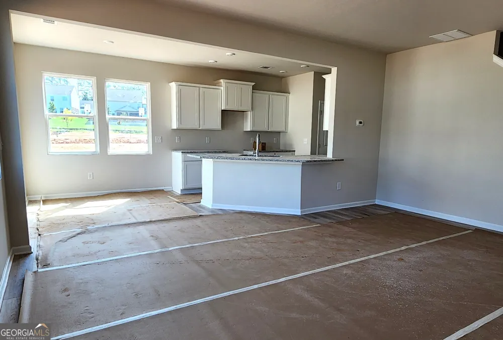 71 Umber LN Newnan, GA 30263