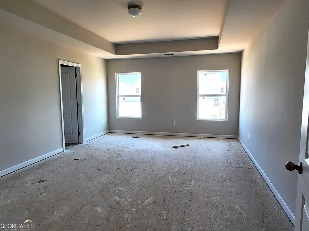 71 Umber LN Newnan, GA 30263