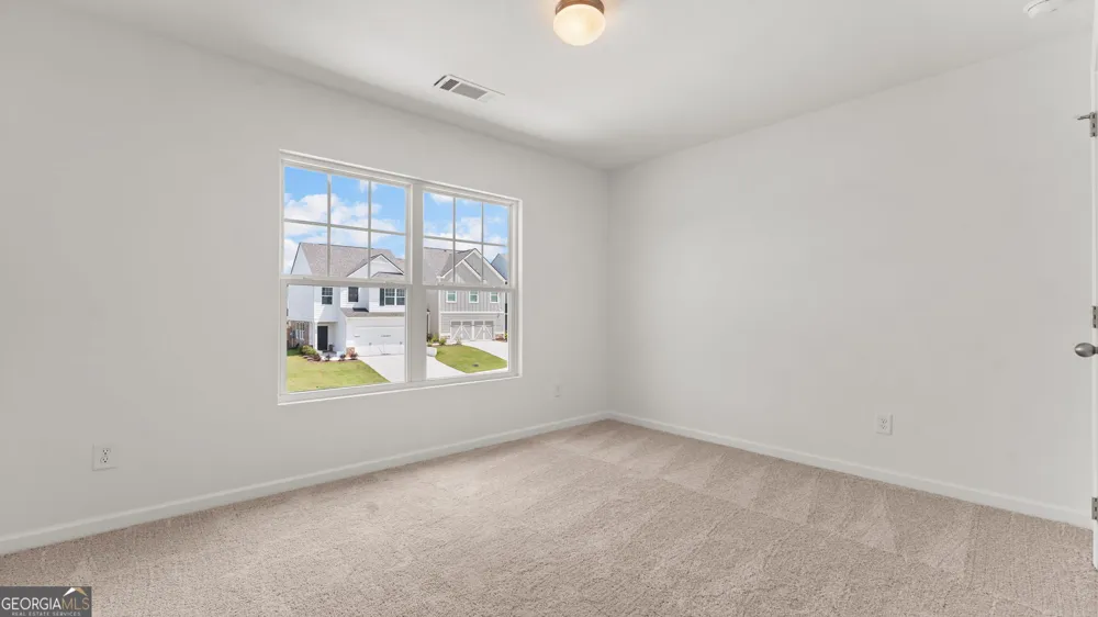71 Umber LN Newnan, GA 30263