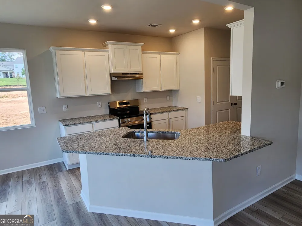 71 Umber LN Newnan, GA 30263