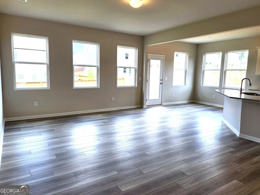 71 Umber LN Newnan, GA 30263
