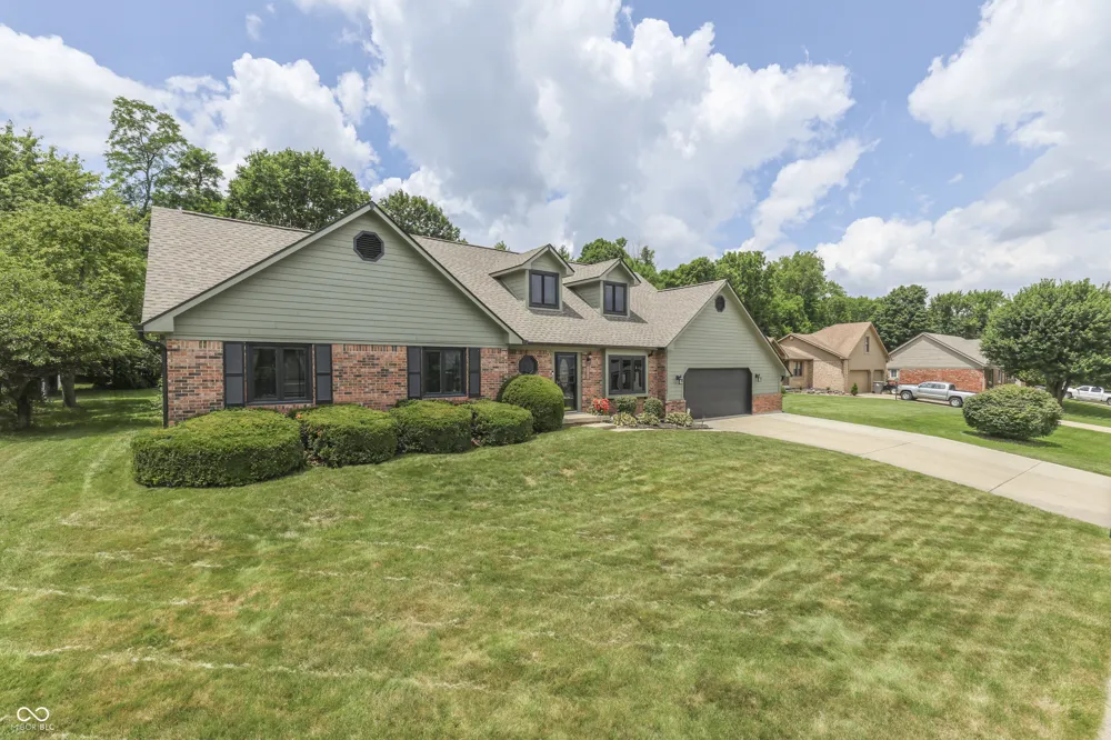 8220 Forward Pass Road Indianapolis, IN 46217