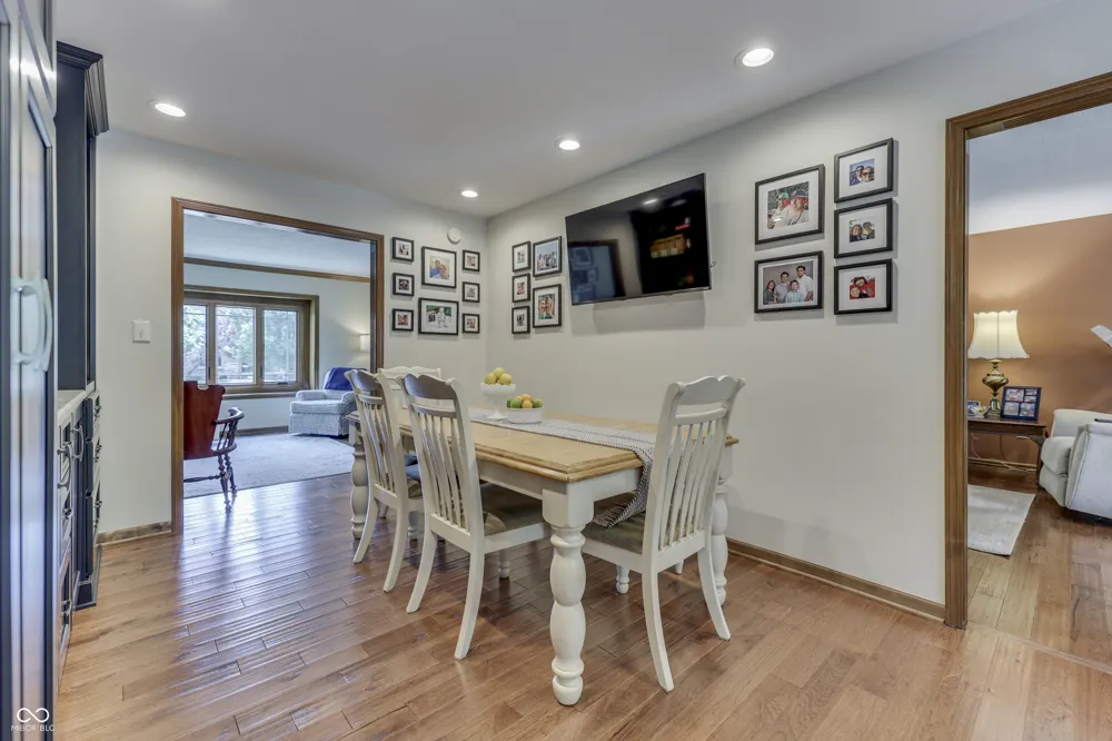 8220 Forward Pass Road Indianapolis, IN 46217