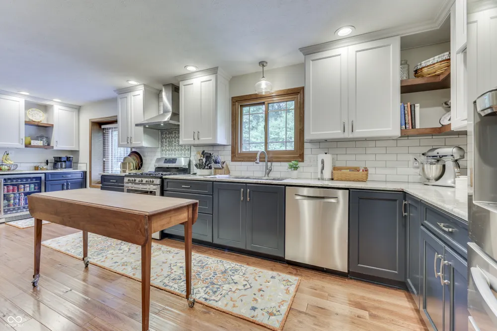 8220 Forward Pass Road Indianapolis, IN 46217