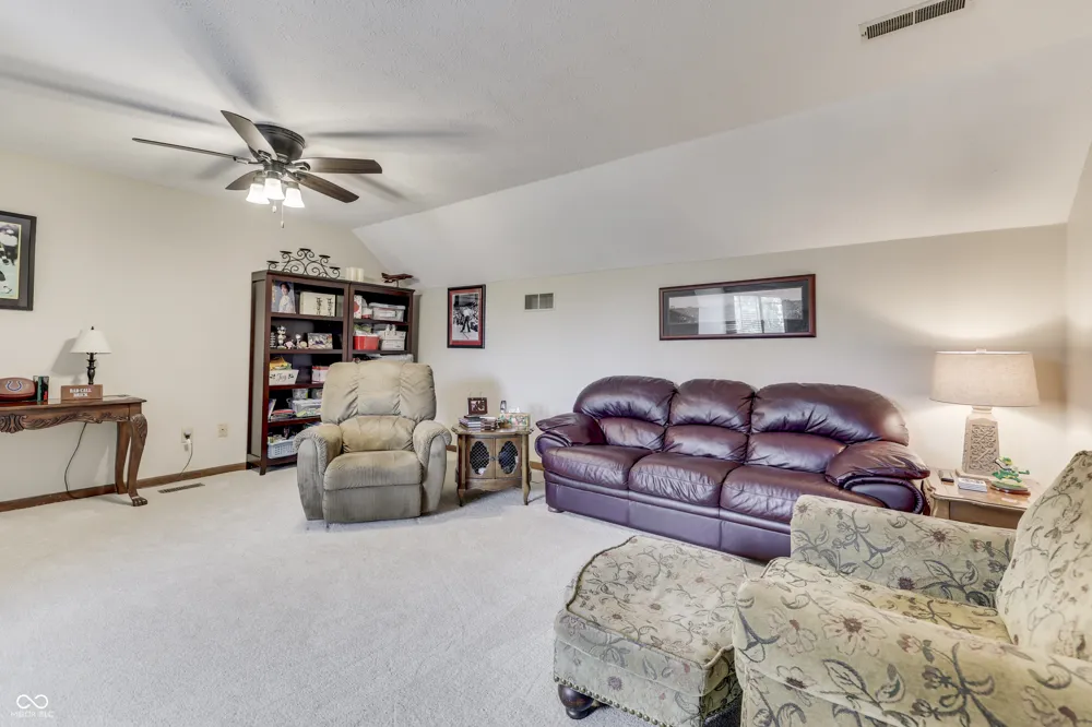 8220 Forward Pass Road Indianapolis, IN 46217