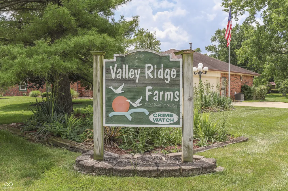 8220 Forward Pass Road Indianapolis, IN 46217