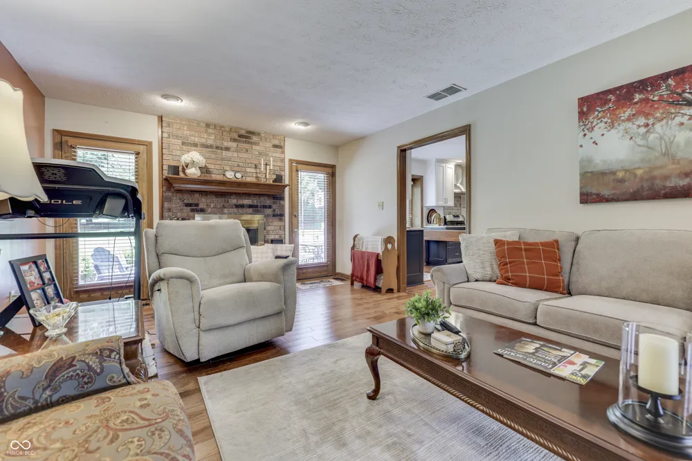 8220 Forward Pass Road Indianapolis, IN 46217