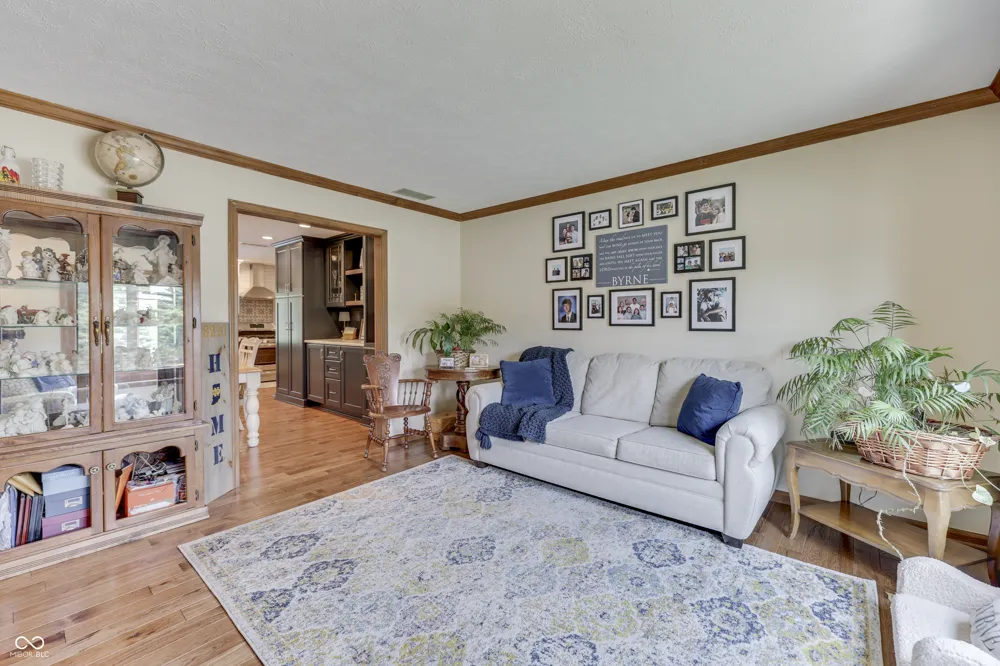 8220 Forward Pass Road Indianapolis, IN 46217