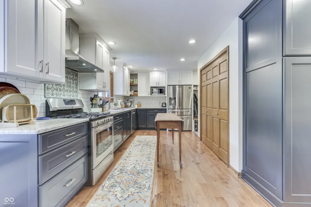 8220 Forward Pass Road Indianapolis, IN 46217
