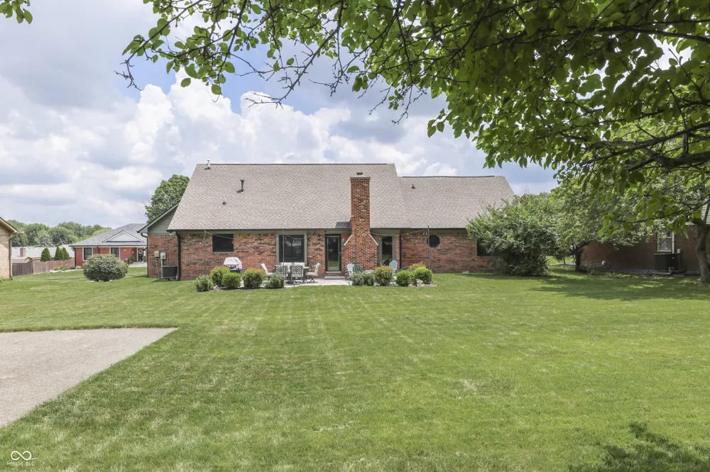 8220 Forward Pass Road Indianapolis, IN 46217