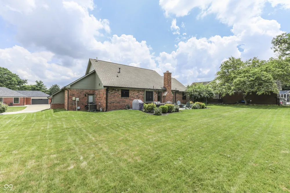 8220 Forward Pass Road Indianapolis, IN 46217