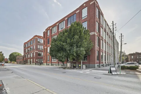624 E Walnut Street #110