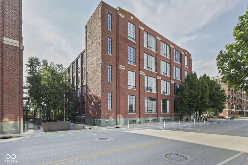 624 E Walnut Street #110 Indianapolis, IN 46204