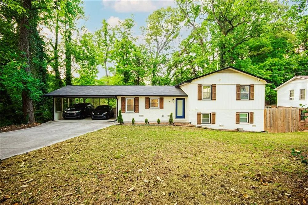 1953 Copperfield Circle Decatur, GA 30035