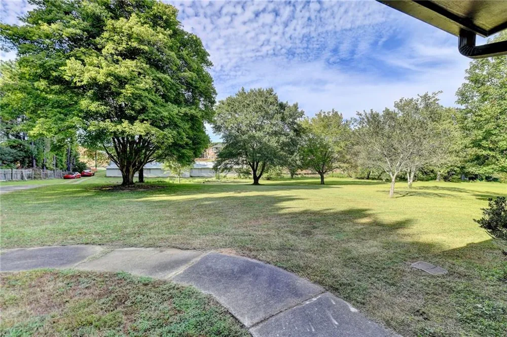 5680 Abbotts Bridge Road Johns Creek, GA 30097